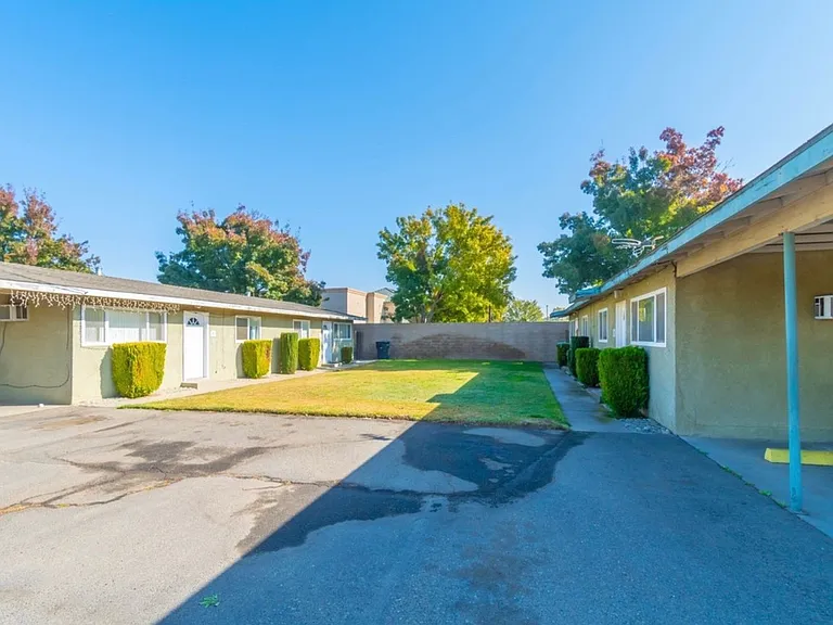 604 Briggs Ave #10 — Photo 2