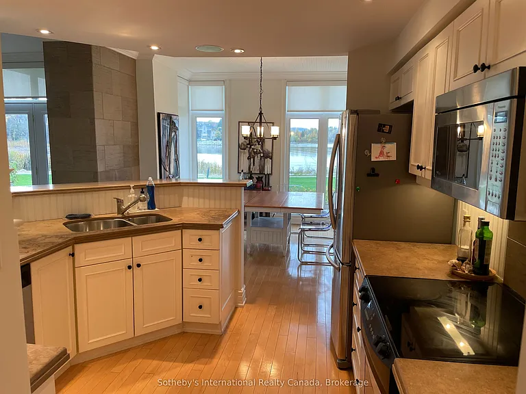 871 Suncrest Cir — Photo 10