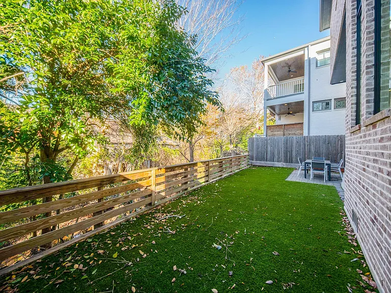 2501 Julian St — Photo 3