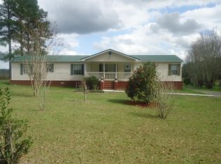 2748 Waterberry Ln, Grand Ridge, FL 32442