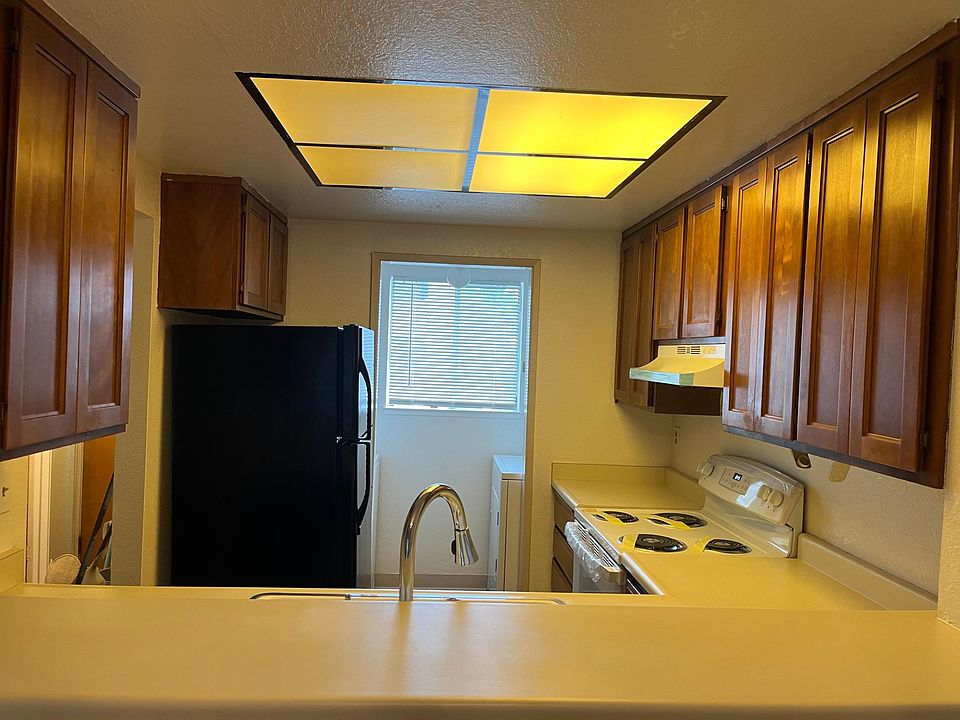 1st image of 1022 Summermist Ct