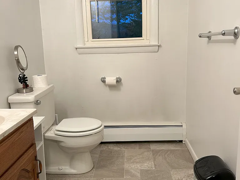 670 Kennebec St — Photo 8