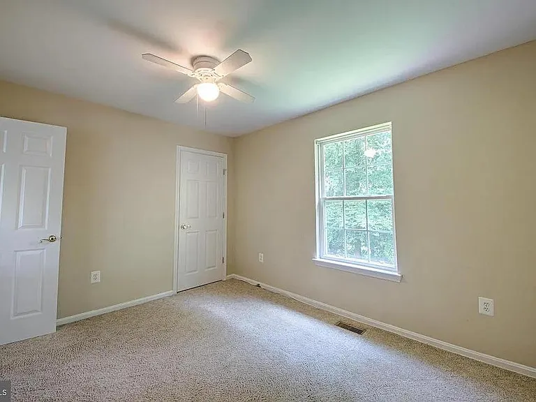 6119 Oaklawn Ln — Photo 13