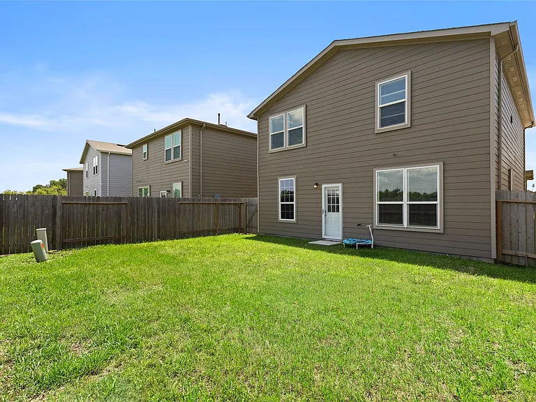 7323 Heath Knoll Ln — Photo 17