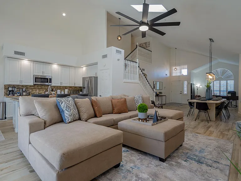 Gorgeous Remodel w/1st Floor Master