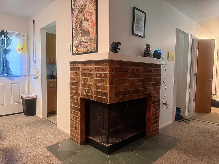 1315 Bennington Dr — Photo 5