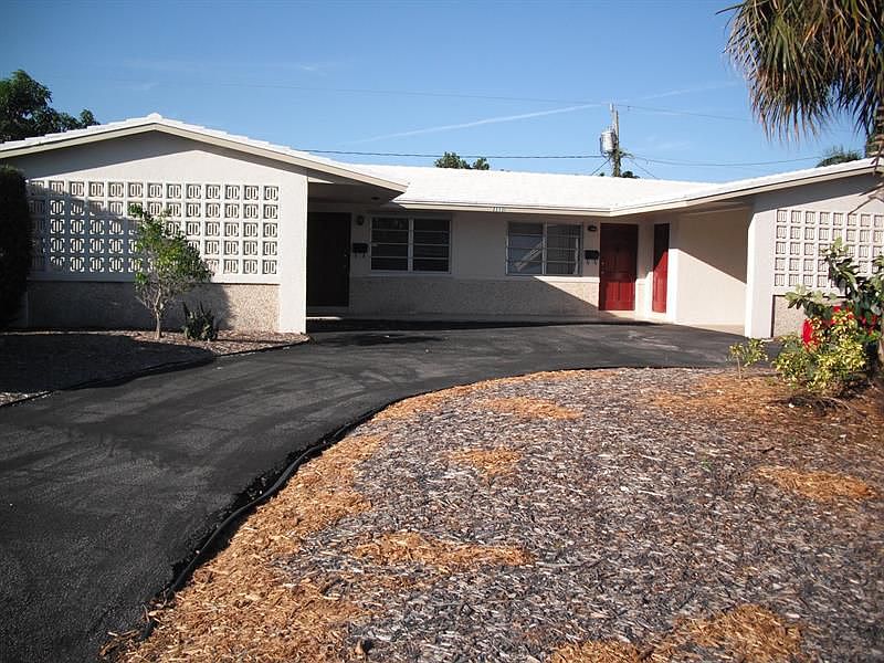 1st image of 2111 NE 51st Ct
