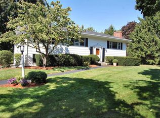 49 Wild Rose Dr, Andover, MA 01810