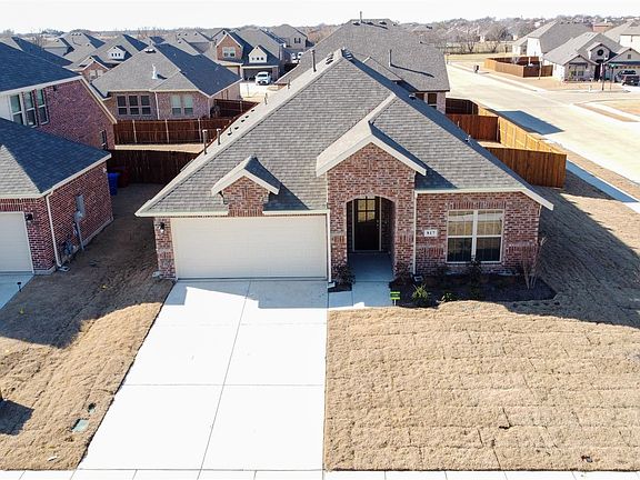 2nd image of 817 Joyse Ln