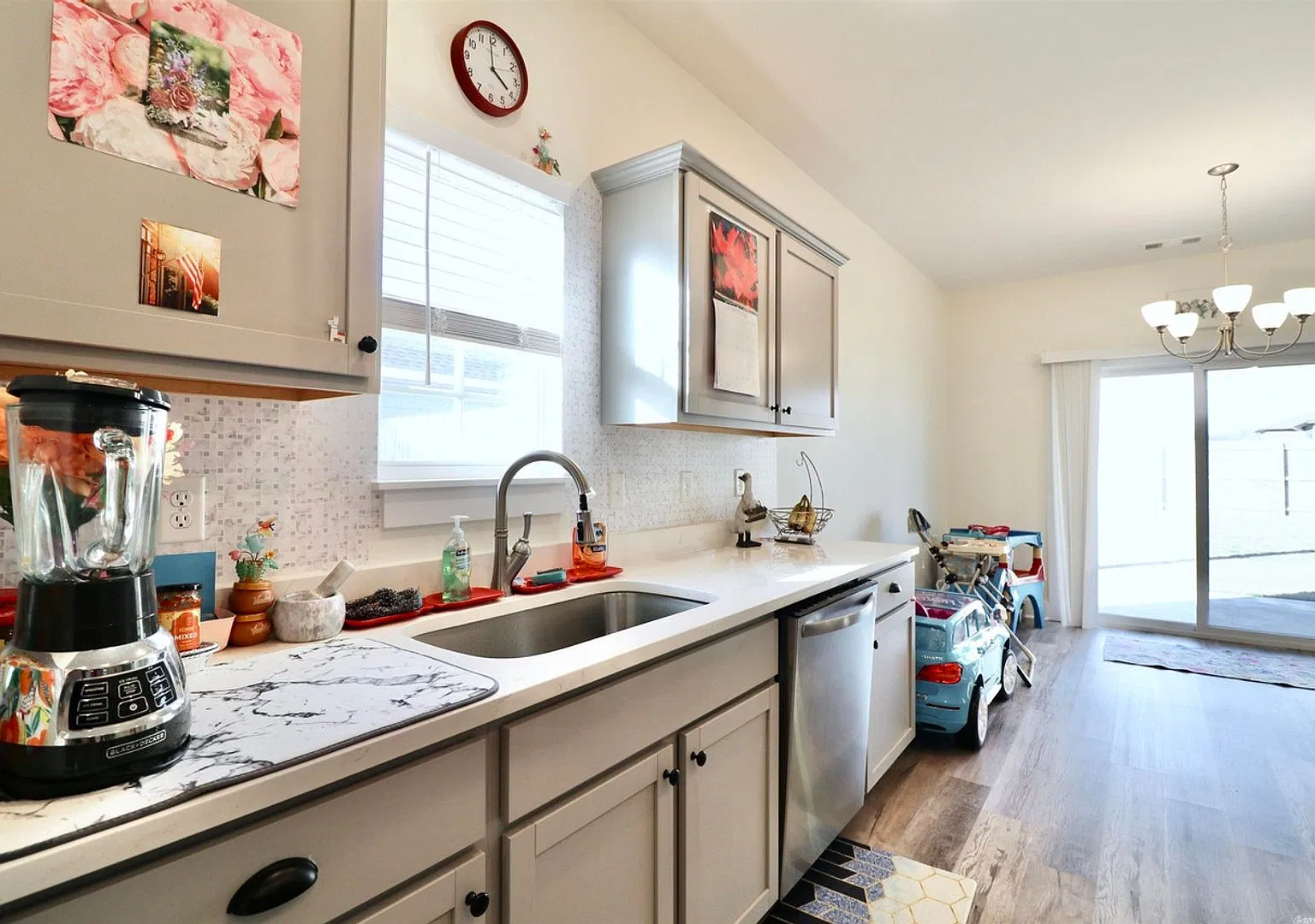 3 Bed / 2 Bath in Vailley View Available NOW! — Photo 3