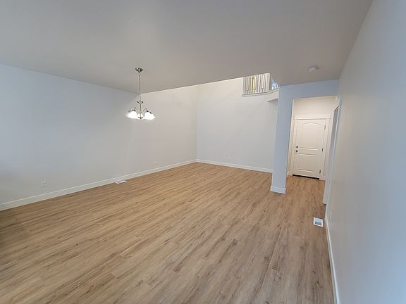5th image of 1455 N 3860 W
