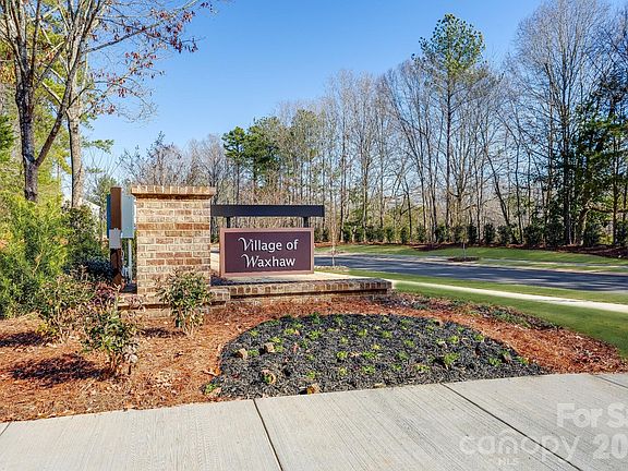 5th image of 1028 Bandon Dr #32