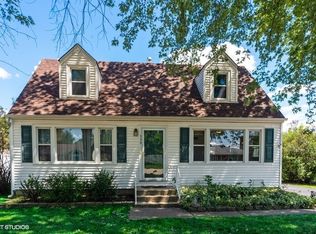 559 N Indiana St, Elmhurst, IL 60126