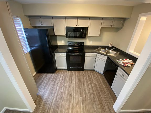 4th image of 2530 E North St Unit 8-K