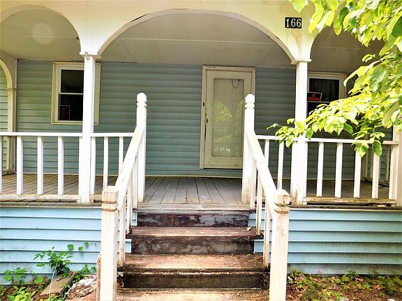 3rd image of 166 Bayberry St
