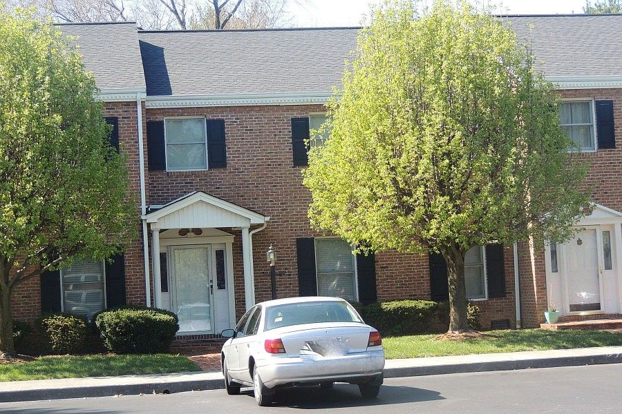1st image of 2734 Oakland Ave #E-46