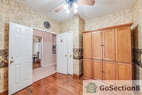 2nd image of 2903 Country Cir