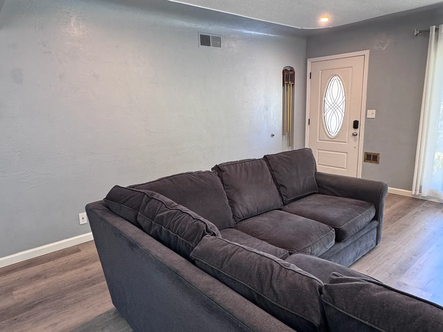 3 bed, 1650 sqft, $7,000 — Photo 3