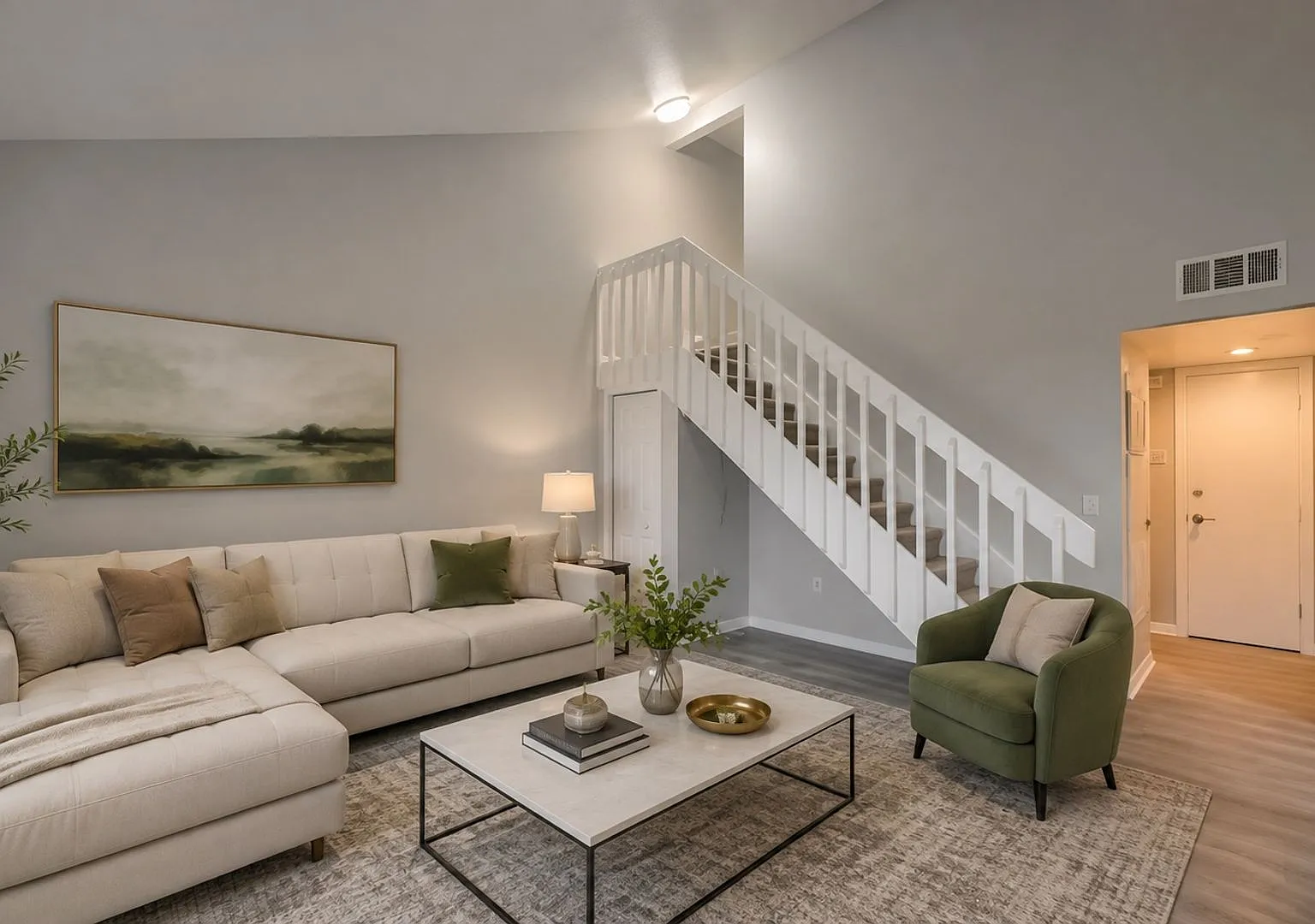 Beautifully Renovated 2BR/2BA Winter Park Townhome Private Primary Suite & Resort-Style Amenities! — Photo 2