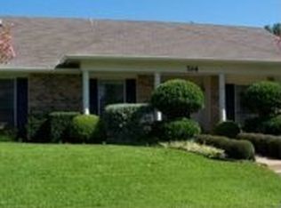 514 Chestnut Dr, Grand Prairie, TX 75052