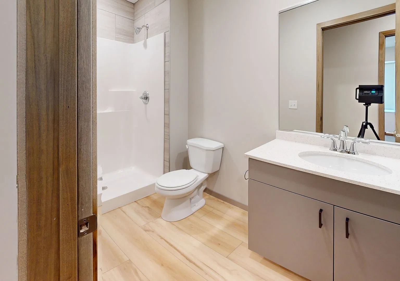869 19th Ave SE Duplex — Photo 4