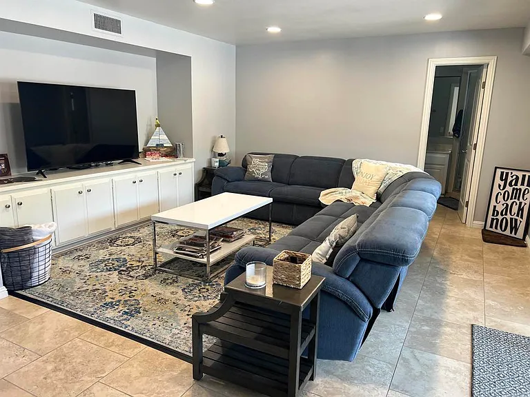 8537 El Paseo Grande — Photo 11