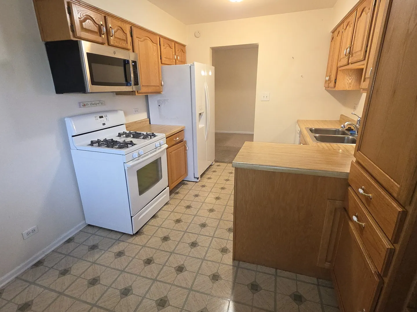 2 bed, $2,200 — Photo 4
