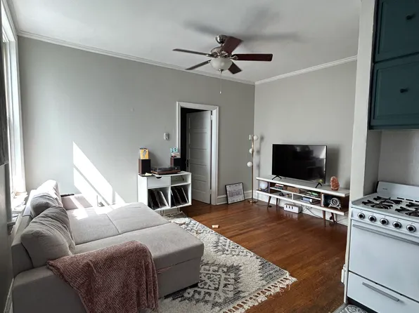 125 S 21st St APT 5R, Philadelphia, PA 19103