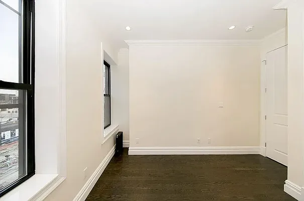 Rented by Avenues Real Estate | media 10