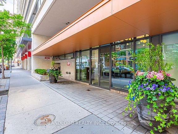 2nd image of 111 Elizabeth St #1620