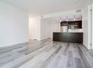 350 W 53rd St APT 2J, New York, NY 10019