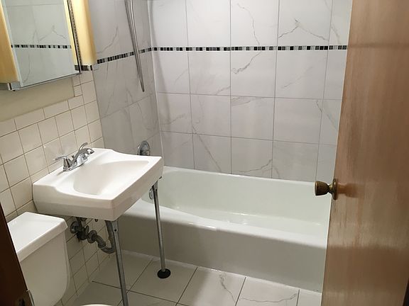 3rd image of 2353 S Oakley Ave #1