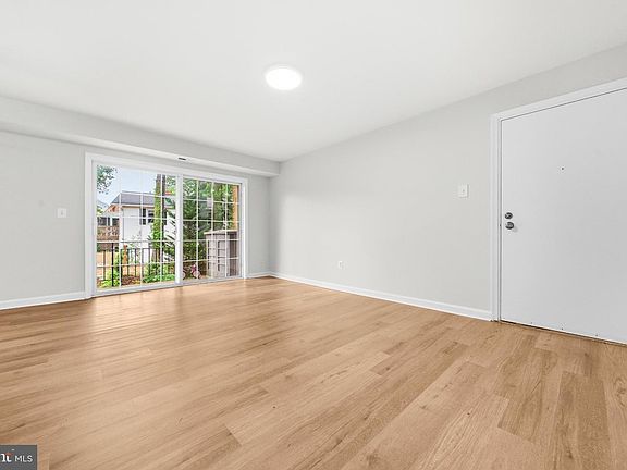 4th image of 635 Waterloo Rd APT 222