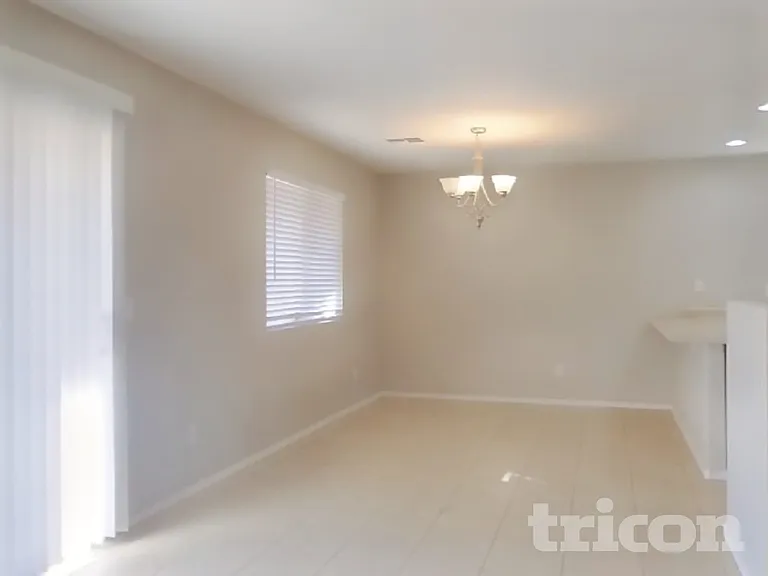 43314 W Cowpath Rd — Photo 3
