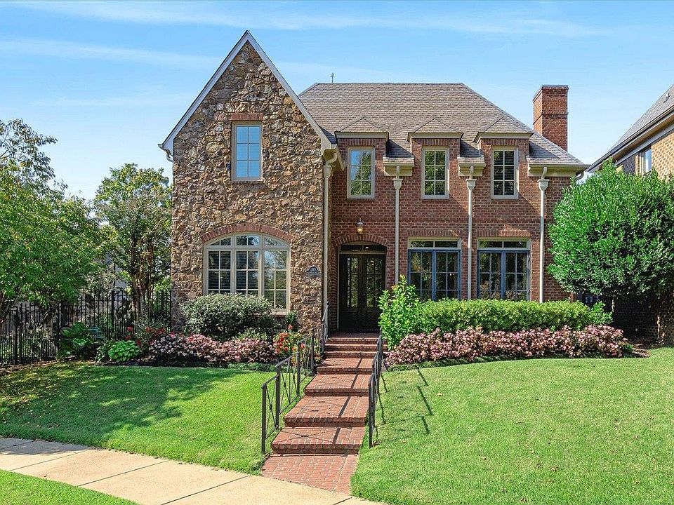 1st image of 313 McGinnis Cir