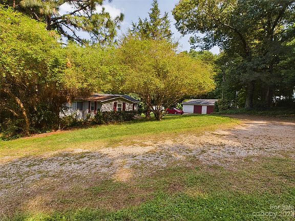 2nd image of 3049 Frazier Dr