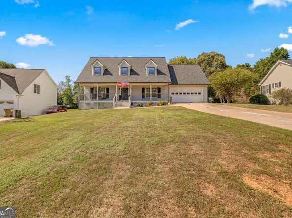 6110 Jamestown Dr, Flowery Branch, GA 30542