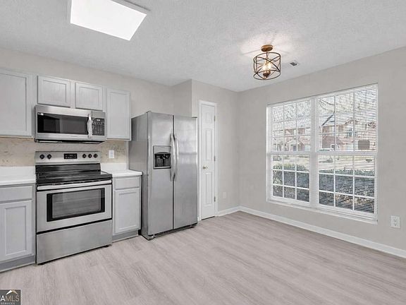 5th image of 3021 Waldrop Cir