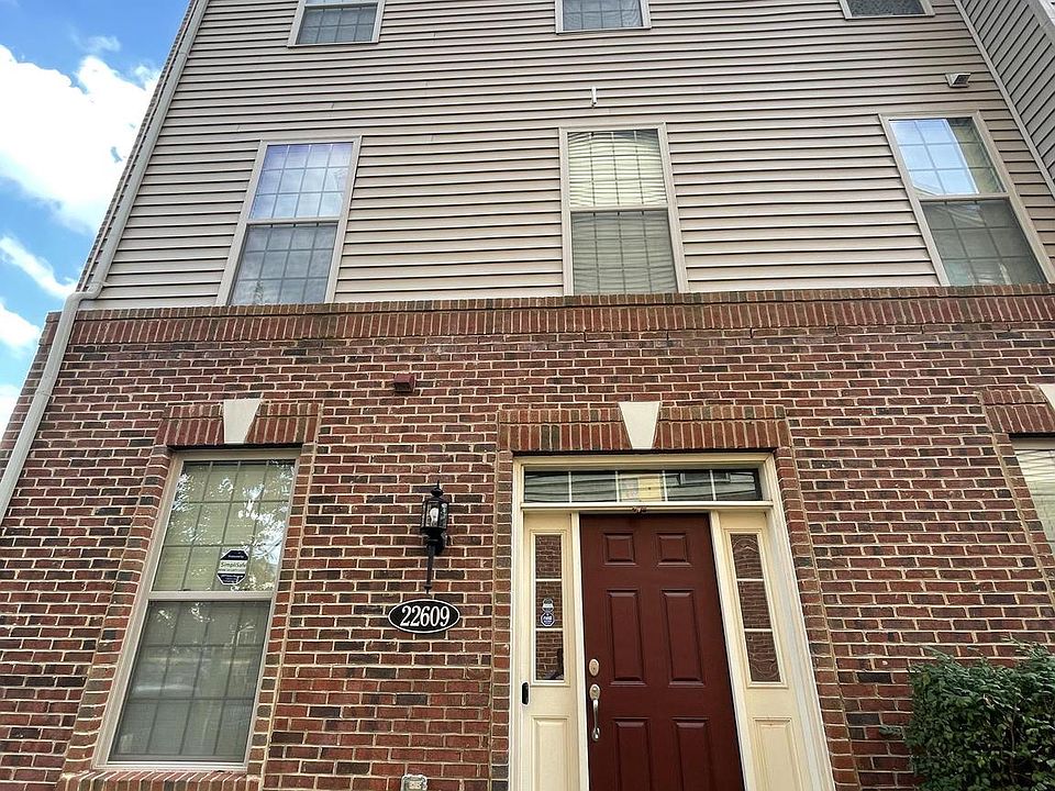 1st image of 22609 Norwalk Sq