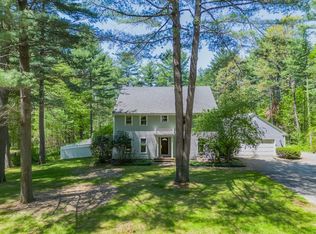 63 Larkspur Dr, Amherst, MA 01002