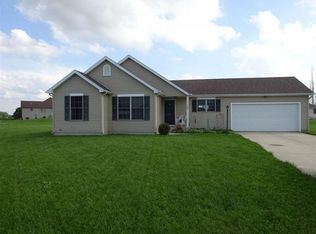 708 Tulip Ct, Bourbon, IN 46504