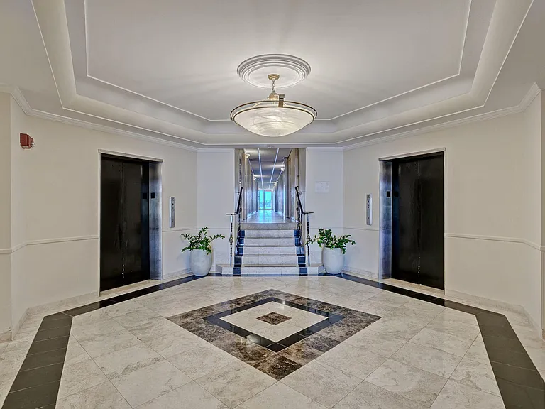 2800 N Flagler Dr #202 — Photo 35