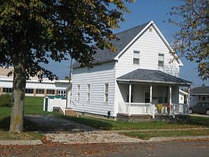 1st image of 425 Bartlett St