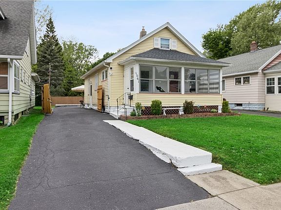 4th image of 1061 Bennington Dr