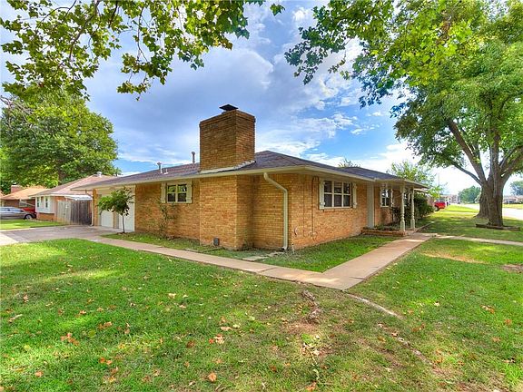 2nd image of 4801 Woodview Dr