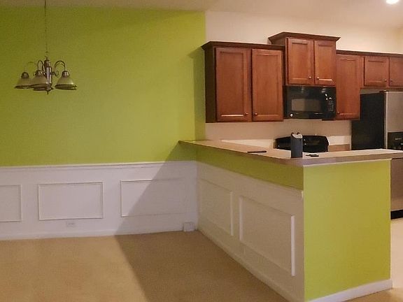 5th image of 115 Villa Park Cir