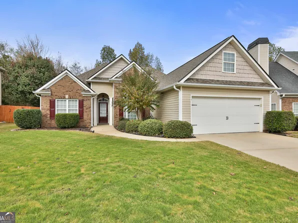 227 Village Park Dr, Newnan, GA 30265