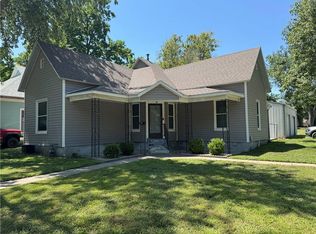 1301 S Edith Ave, Chanute, KS 66720