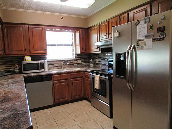 5th image of 207 N Hastings Ave
