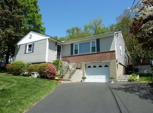 2794 Springhurst St, Yorktown Heights, NY 10598